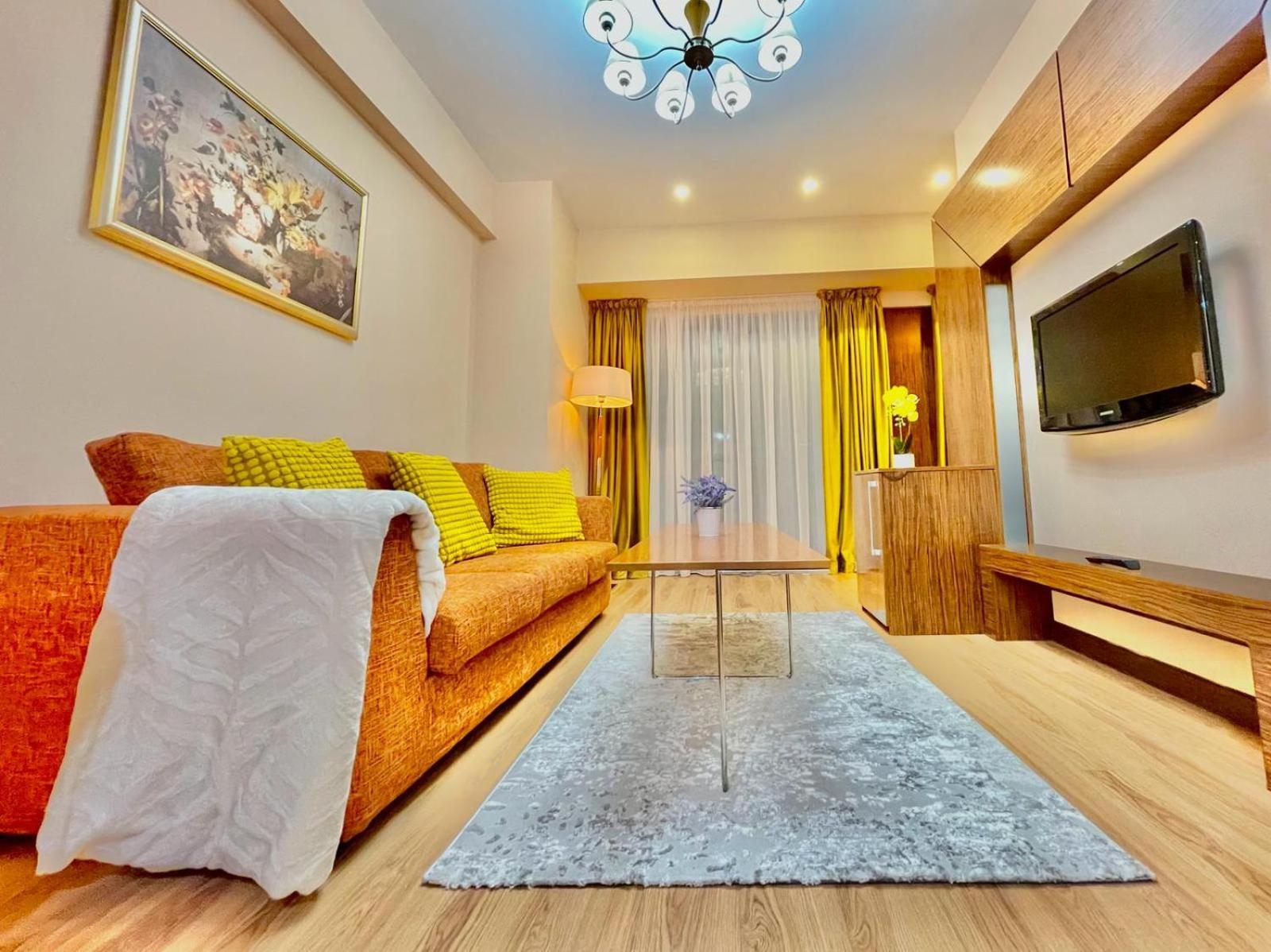 Appartamento Royal With A Perfect View - Yamaluxe Bucarest