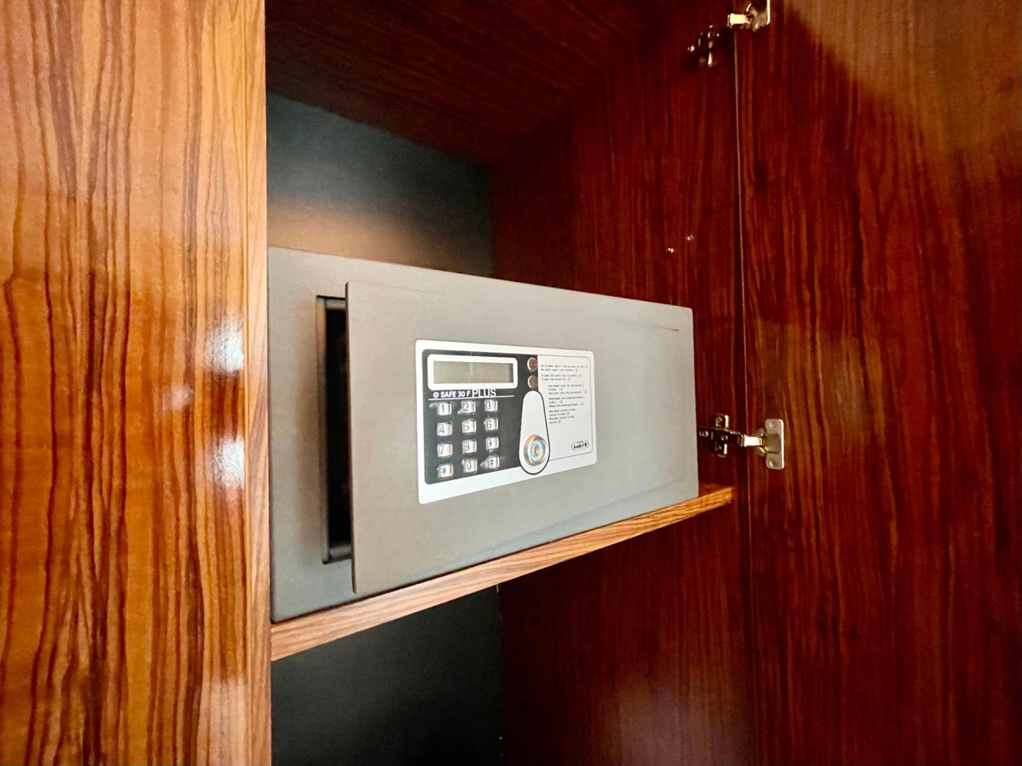 Royal With A Perfect View - Yamaluxe Apartament Bucureşti